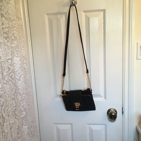 - ALDO black crossbody purse with gold detailing - Picture 3 of 7